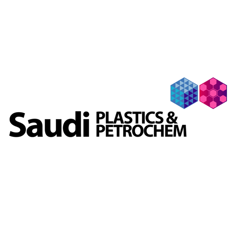 Logotipo de Saudi Plastics & Petrochem 2024 en el Centro Internacional de Exposiciones y Convenciones de Riyadh, Arabia Saudita. Fecha: 06-09 mayo 2024